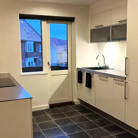 Strandbygade 83,3 Tv